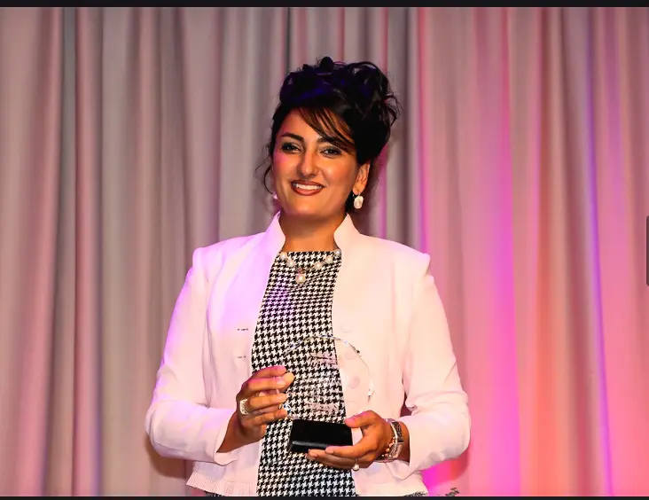 Sara Arjmand, Winner of Woman of the Year in Hospitality and Tourism!